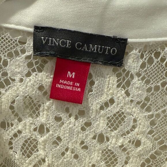 Vince Camuto White Lace Button-Down Shirt with scalloped hemline size medium - Picture 2 of 10